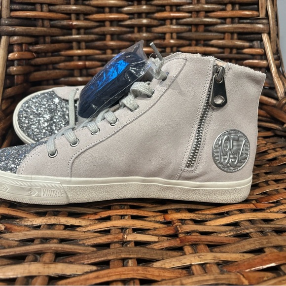 Vintage Havana NWT  Silver Glitter High-Top Sneakers - Picture 4 of 11